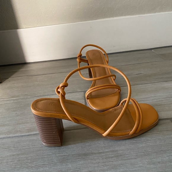 Strappy Sandal - Picture 3 of 3